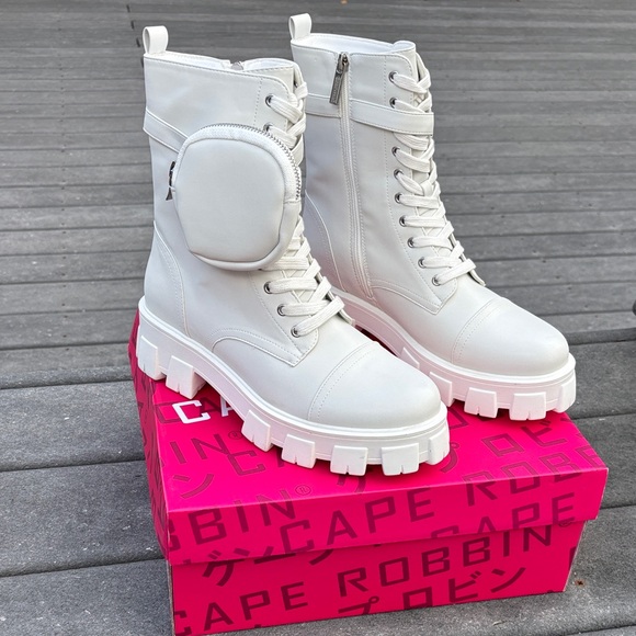 NWT Cape Robbin Women White Monalisa Combat Boots, Zippers, Pocket, Size 11 - Picture 15 of 17